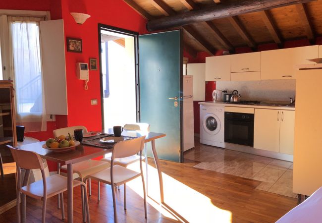 Apartment in Desenzano del Garda - 05 - Desenzanoloft La Baita Apartment in Desenzano del Garda - 05 - Desenzanoloft La Baita