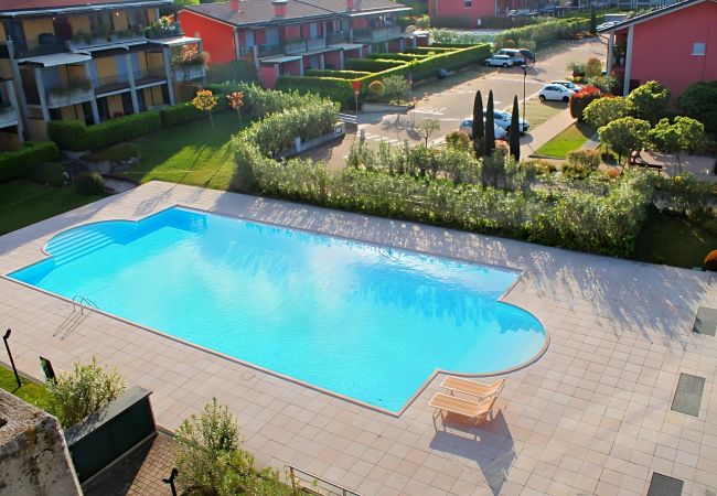 Apartment in Desenzano del Garda - 16 PARADISE LAKE VIEW WITH 5 SWIMMING POOL Apartment in Desenzano del Garda - 16 PARADISE LAKE VIEW WITH 5 SWIMMING POOL