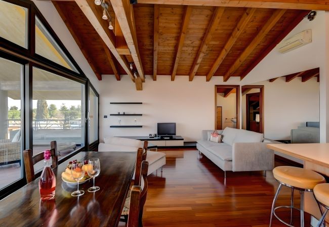 Apartment in Desenzano del Garda - 16 PARADISE LAKE VIEW WITH 5 SWIMMING POOL Apartment in Desenzano del Garda - 16 PARADISE LAKE VIEW WITH 5 SWIMMING POOL