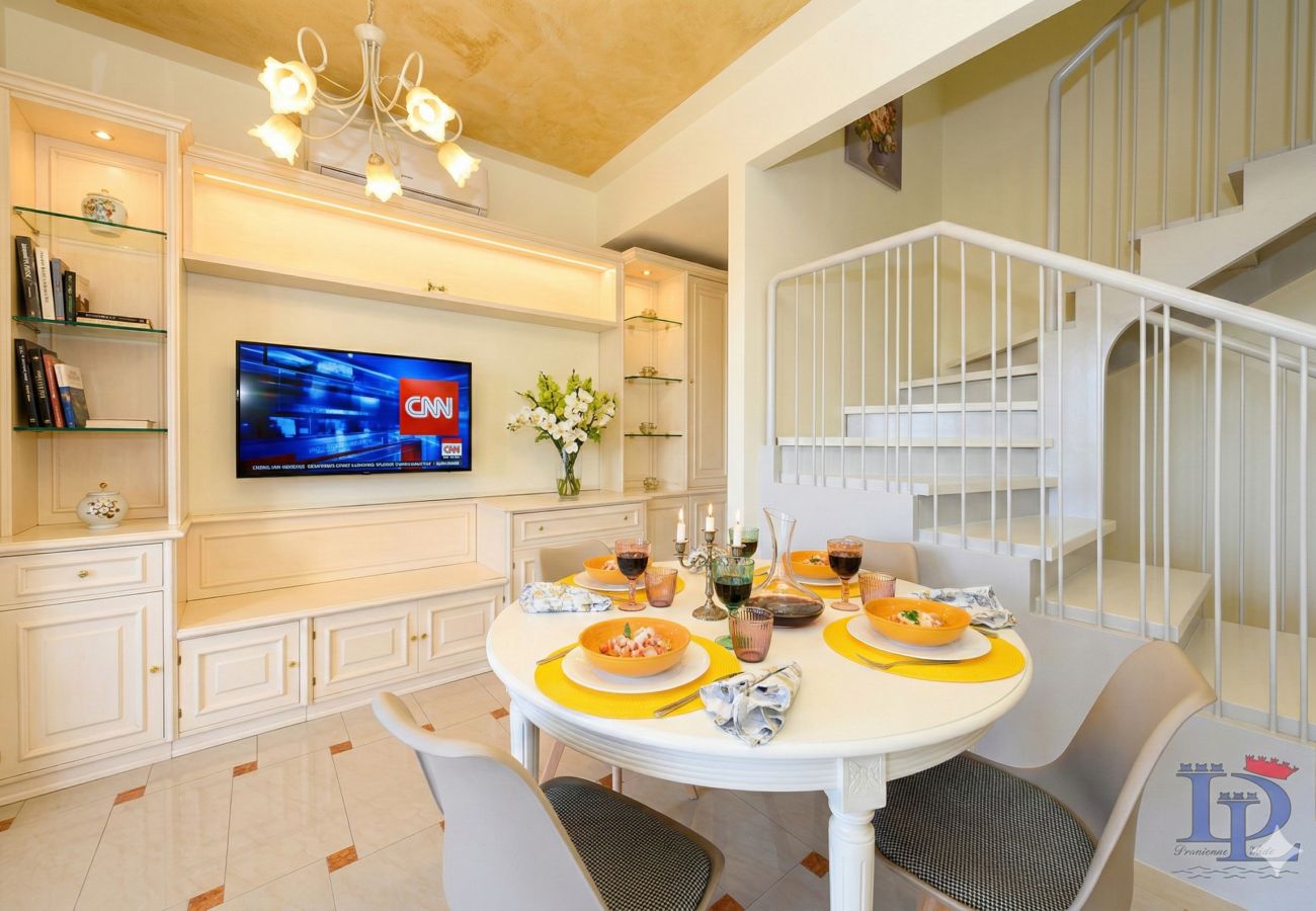 Apartment in Sirmione - 74 Desenzanoloft Eden LAKE VIEW AND PRIVATE BEACH