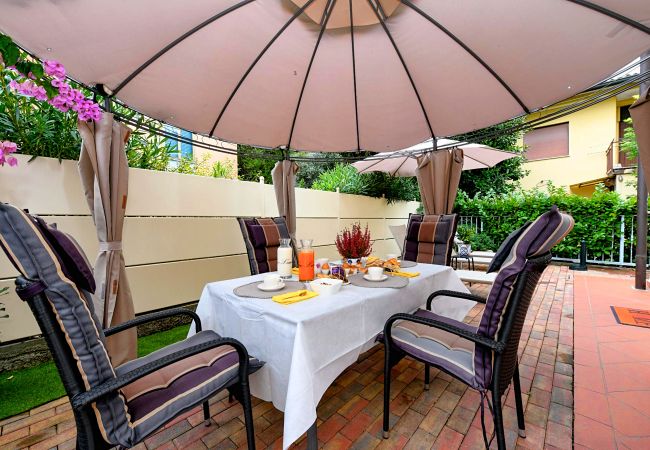 Apartment in Desenzano del Garda - 45 - Garden and Pool in Desenzano centrum Apartment in Desenzano del Garda - 45 - Garden and Pool in Desenzano centrum