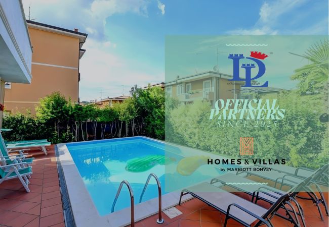  in Desenzano del Garda - 45 - Garden and Pool in Desenzano centrum