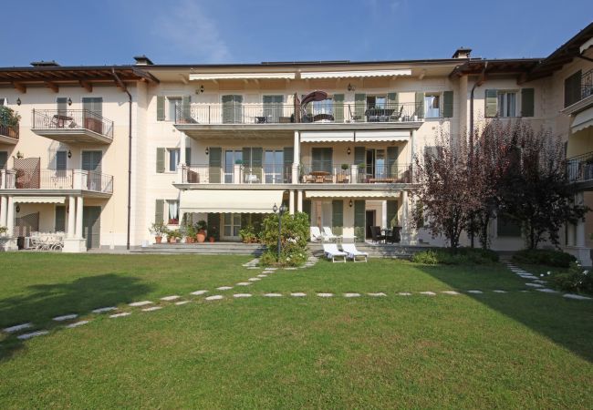 Apartment in Salò - Il Cedro by Garda FeWo