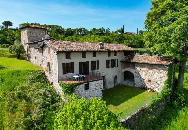 Villa in Salò - Casale Lucrezia by Garda FeWo Villa in Salò - Casale Lucrezia by Garda FeWo