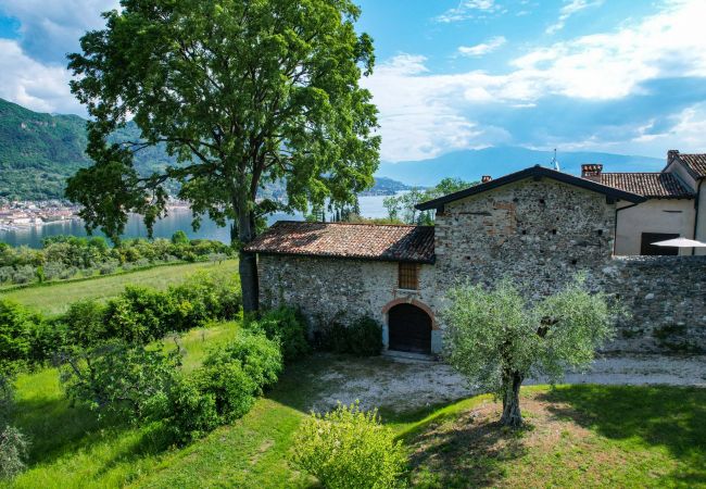 Villa in Salò - Casale Lucrezia by Garda FeWo Villa in Salò - Casale Lucrezia by Garda FeWo