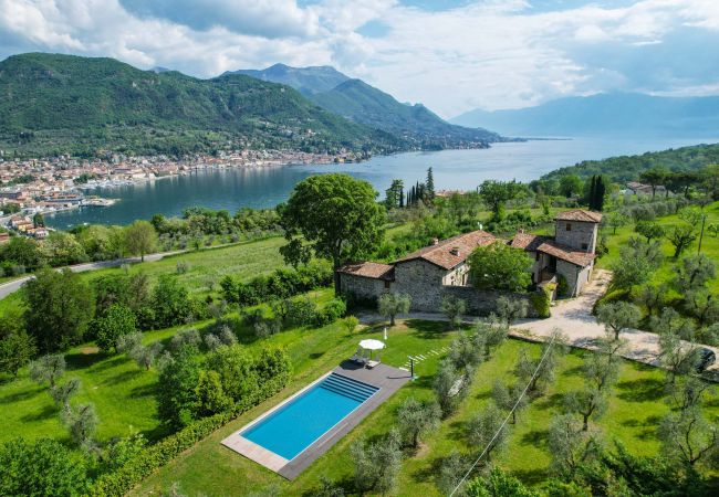 Villa in Salò - Casale Lucrezia by Garda FeWo Villa in Salò - Casale Lucrezia by Garda FeWo