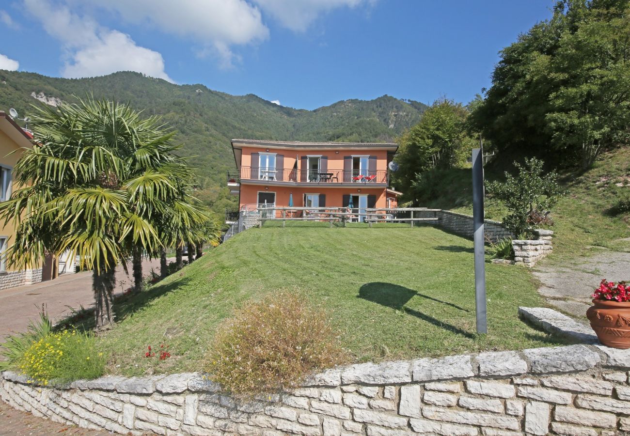 Apartment in Tignale - Piccolo Ragno 2