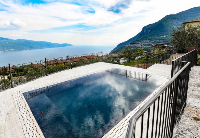 Apartment in Tignale - Riel 4 by Garda FeWo Apartment in Tignale - Riel 4 by Garda FeWo