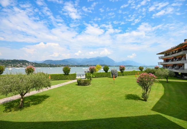 Apartment in Manerba del Garda - Il Sogno del Lago by Garda FeWo