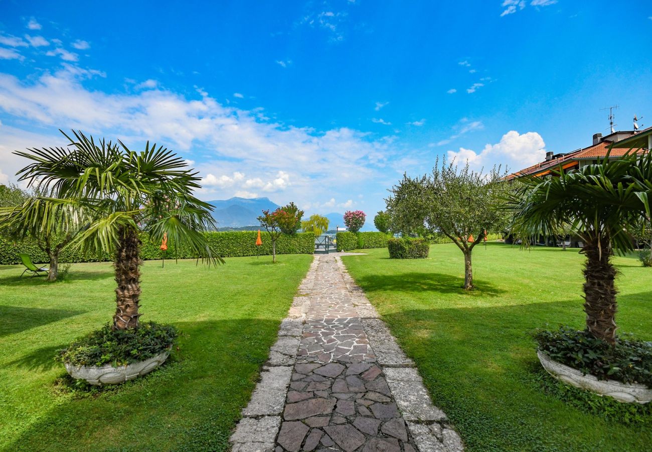 Apartment in Manerba del Garda - Il Sogno del Lago by Garda FeWo