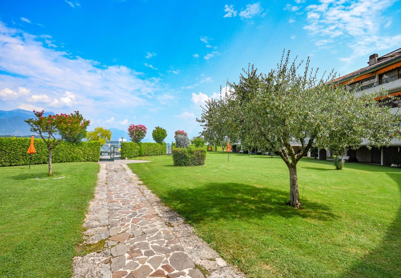 Apartment in Manerba del Garda - Il Sogno del Lago by Garda FeWo