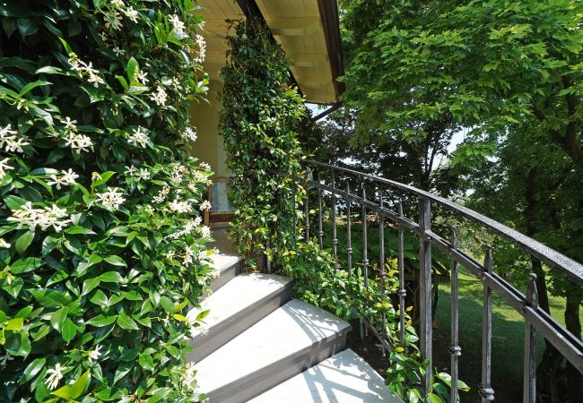 Apartment in Puegnago sul Garda - Terrazze sul Garda by Garda FeWo Apartment in Puegnago sul Garda - Terrazze sul Garda by Garda FeWo