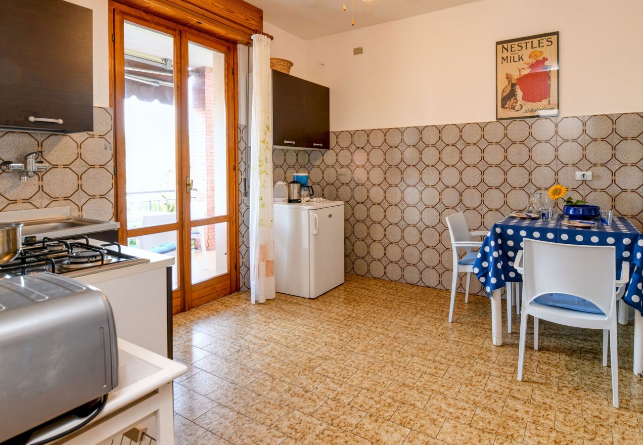 Apartment in Bardolino - Casa Titti sotto 