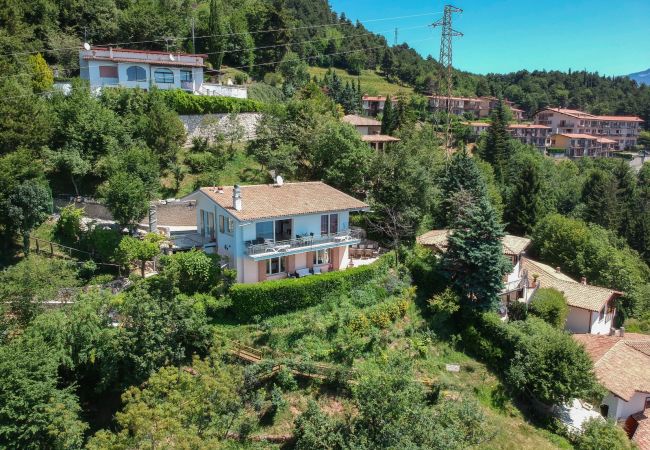 Chalet in Tignale - Da Guido - Letizia by Garda FeWo Chalet in Tignale - Da Guido - Letizia by Garda FeWo