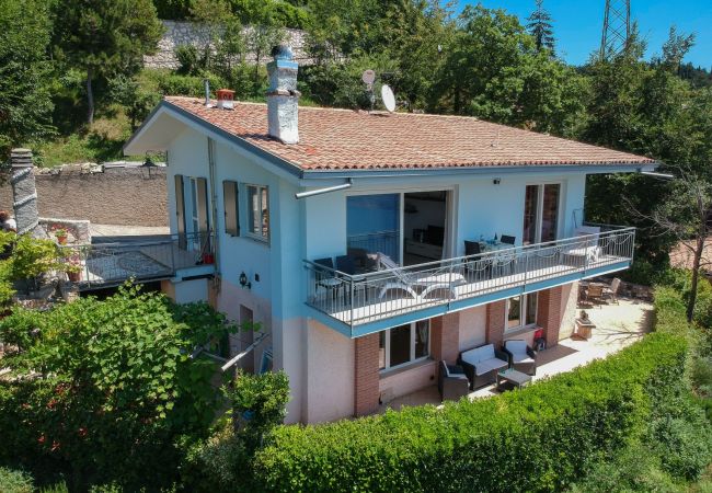 Chalet in Tignale - Da Guido - Letizia by Garda FeWo Chalet in Tignale - Da Guido - Letizia by Garda FeWo