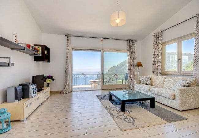 Chalet in Tignale - Da Guido - Letizia by Garda FeWo Chalet in Tignale - Da Guido - Letizia by Garda FeWo