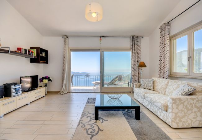 Chalet in Tignale - Da Guido - Letizia by Garda FeWo Chalet in Tignale - Da Guido - Letizia by Garda FeWo