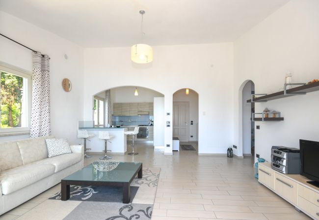 Chalet in Tignale - Da Guido - Letizia by Garda FeWo Chalet in Tignale - Da Guido - Letizia by Garda FeWo