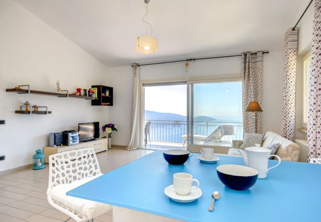 Chalet in Tignale - Da Guido - Letizia by Garda FeWo Chalet in Tignale - Da Guido - Letizia by Garda FeWo