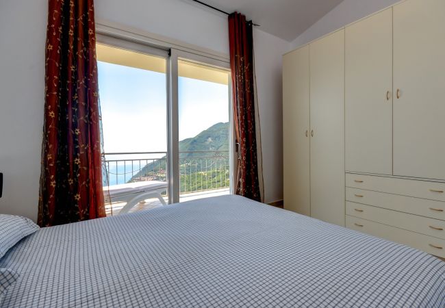 Chalet in Tignale - Da Guido - Letizia by Garda FeWo Chalet in Tignale - Da Guido - Letizia by Garda FeWo