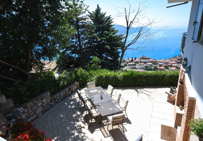 Chalet in Tignale - Da Guido - Letizia by Garda FeWo Chalet in Tignale - Da Guido - Letizia by Garda FeWo