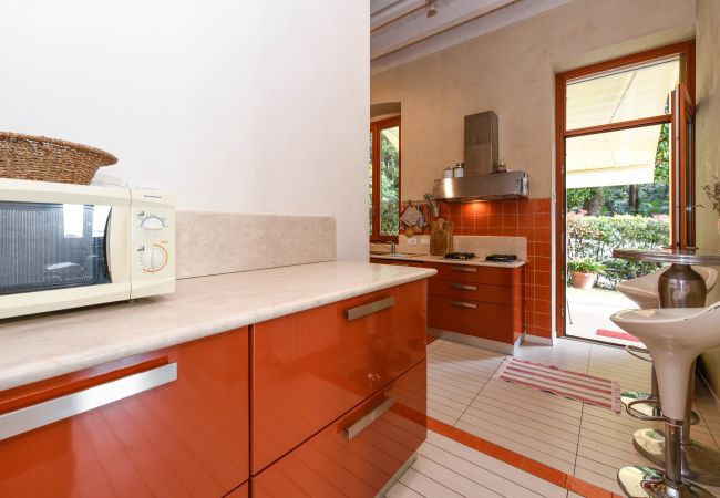 Villa in Gardone Riviera - Villa Magnolia a Lago by Garda FeWo