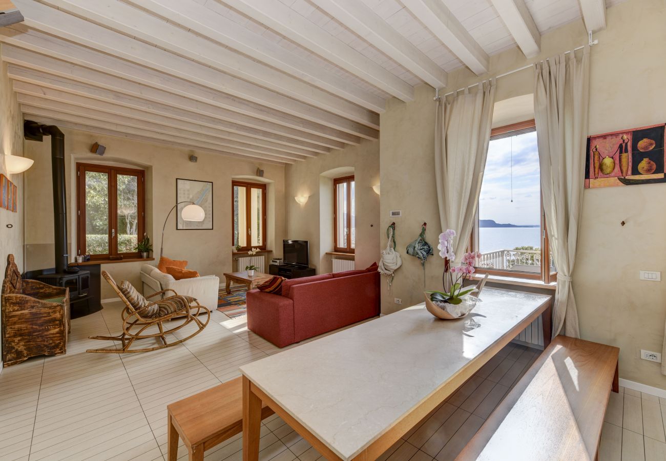 Villa in Gardone Riviera - Villa Magnolia a Lago by Garda FeWo