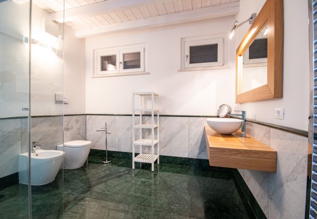 Apartment in Toscolano-Maderno - Cà Rossa - Ibisco by Garda FeWo Apartment in Toscolano-Maderno - Cà Rossa - Ibisco by Garda FeWo