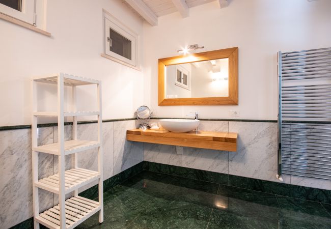 Apartment in Toscolano-Maderno - Cà Rossa - Ibisco by Garda FeWo Apartment in Toscolano-Maderno - Cà Rossa - Ibisco by Garda FeWo