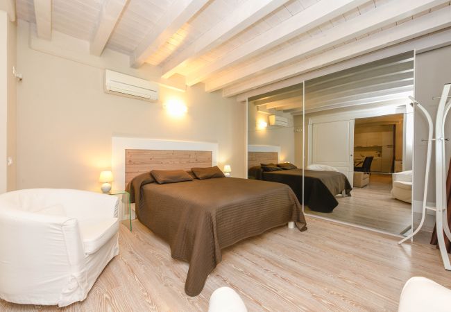Apartment in Toscolano-Maderno - Cà Rossa - Ibisco by Garda FeWo Apartment in Toscolano-Maderno - Cà Rossa - Ibisco by Garda FeWo