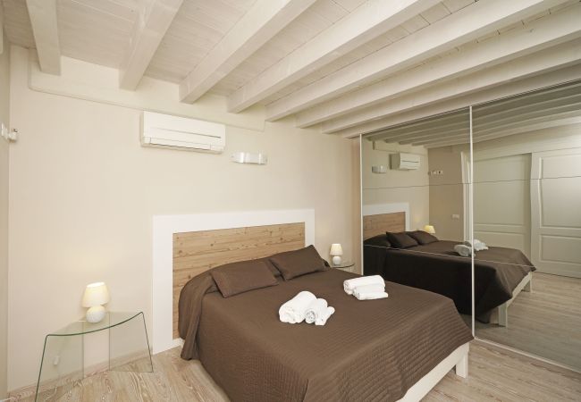 Apartment in Toscolano-Maderno - Cà Rossa - Ibisco by Garda FeWo Apartment in Toscolano-Maderno - Cà Rossa - Ibisco by Garda FeWo