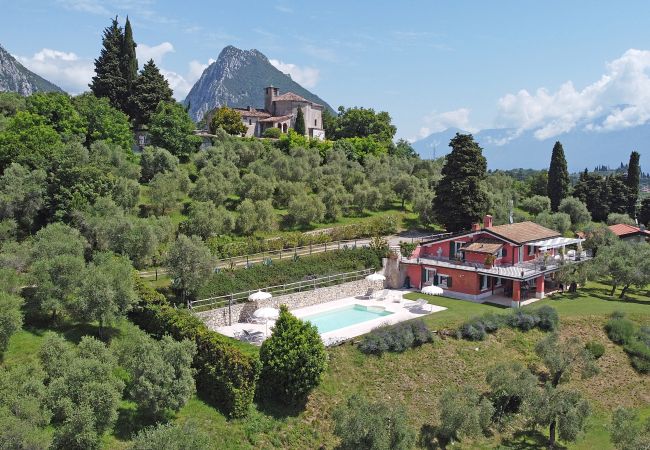 Apartment in Toscolano-Maderno - Cà Rossa - Ibisco by Garda FeWo Apartment in Toscolano-Maderno - Cà Rossa - Ibisco by Garda FeWo