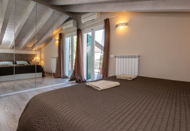 Apartment in Toscolano-Maderno - Cà Rossa - Orchidea 1 by Garda FeWo Apartment in Toscolano-Maderno - Cà Rossa - Orchidea 1 by Garda FeWo