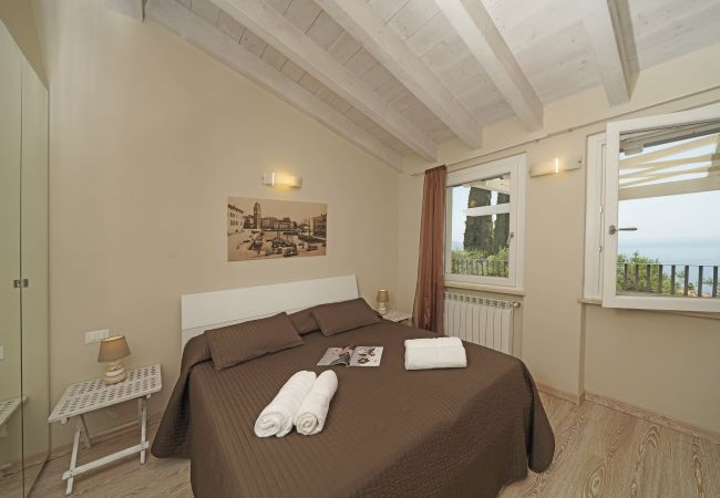 Apartment in Toscolano-Maderno - Cà Rossa - Orchidea 1 by Garda FeWo Apartment in Toscolano-Maderno - Cà Rossa - Orchidea 1 by Garda FeWo