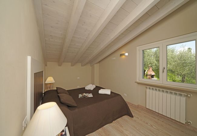 Apartment in Toscolano-Maderno - Cà Rossa - Orchidea 1 by Garda FeWo Apartment in Toscolano-Maderno - Cà Rossa - Orchidea 1 by Garda FeWo