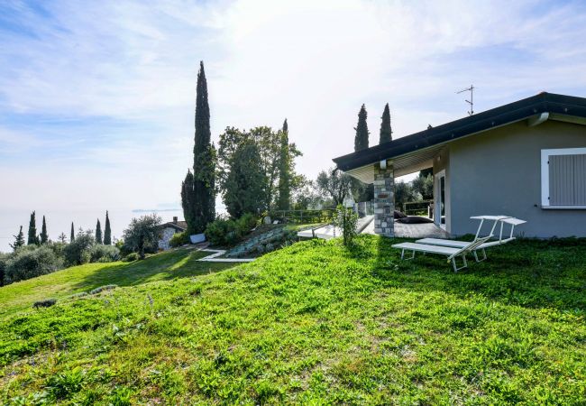 Apartment in Toscolano-Maderno - Cà Bianca sopra by Garda FeWo Apartment in Toscolano-Maderno - Cà Bianca sopra by Garda FeWo