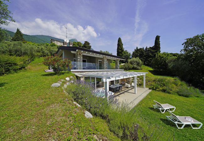 Apartment in Toscolano-Maderno - Cà Bianca sopra by Garda FeWo Apartment in Toscolano-Maderno - Cà Bianca sopra by Garda FeWo