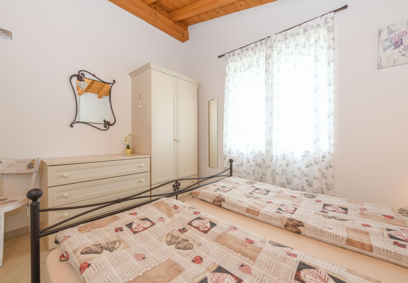 Apartment in Tignale - .melograno