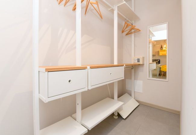 Studio in Manerba del Garda - Gardaliva - Yellow Studio 4 by Garda FeWo Studio in Manerba del Garda - Gardaliva - Yellow Studio 4 by Garda FeWo