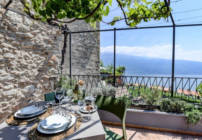 Apartment in Tignale - Rustico Minichètto - La Vigna by Garda FeWo Apartment in Tignale - Rustico Minichètto - La Vigna by Garda FeWo