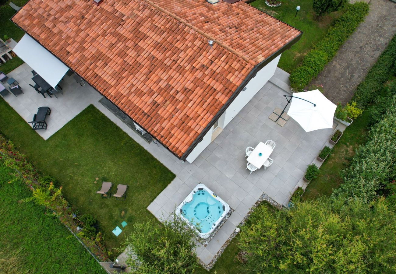 Villa in San Felice del Benaco - Villa Oasi del Paradiso by Garda FeWo