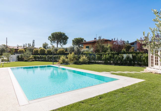 Apartment in Manerba del Garda - Villa Meri - Lake by Garda FeWo
