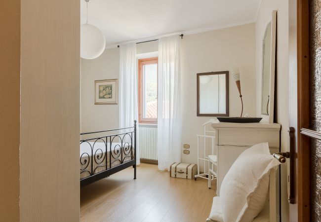 Apartment in Tignale - Corte Trepée by Garda FeWo Apartment in Tignale - Corte Trepée by Garda FeWo