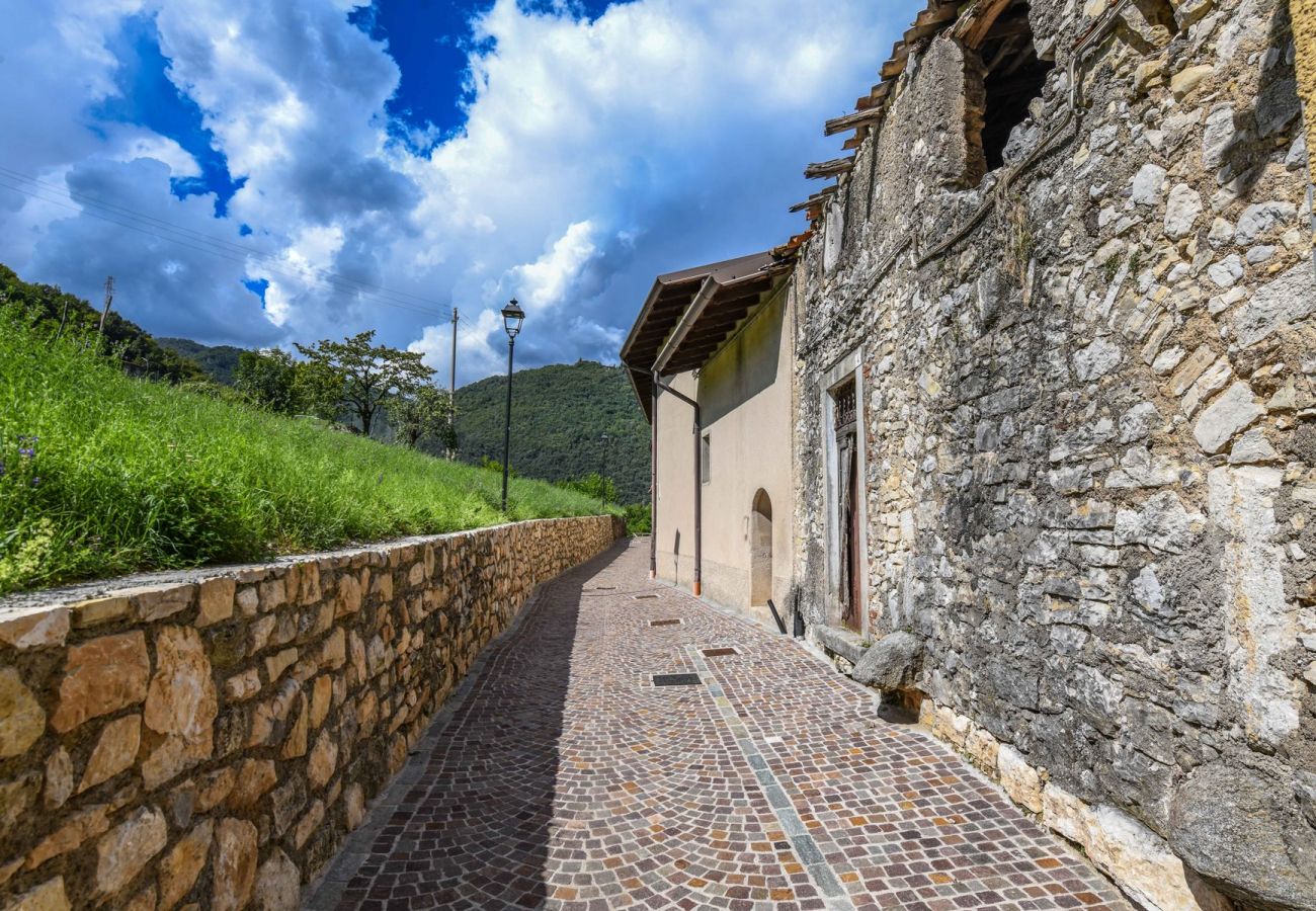 Apartment in Tignale - Corte Trepée by Garda FeWo