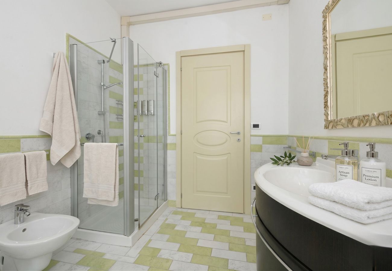 Apartment in Desenzano del Garda - 15- Desenzanoloft : Ciao Lago