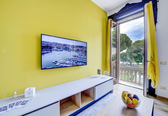 Apartment in Desenzano del Garda - 77 -  Collo lungo Giallo Apartment in Desenzano del Garda - 77 -  Collo lungo Giallo