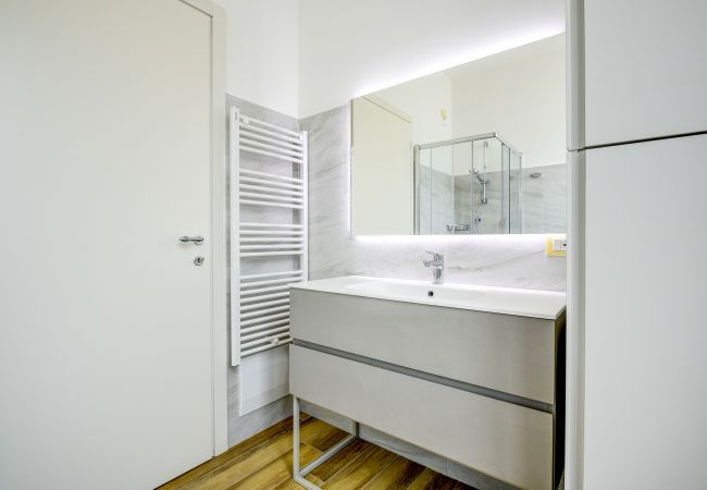 Apartment in Desenzano del Garda - 77 -  Collo lungo Giallo Apartment in Desenzano del Garda - 77 -  Collo lungo Giallo