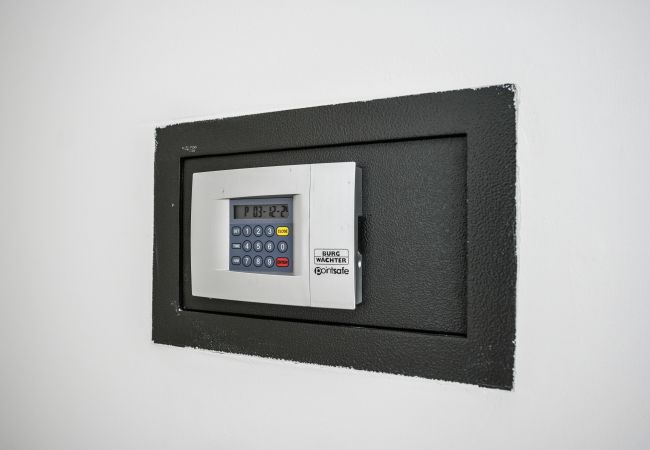 Apartment in Desenzano del Garda - 77 -  Collo lungo Giallo Apartment in Desenzano del Garda - 77 -  Collo lungo Giallo