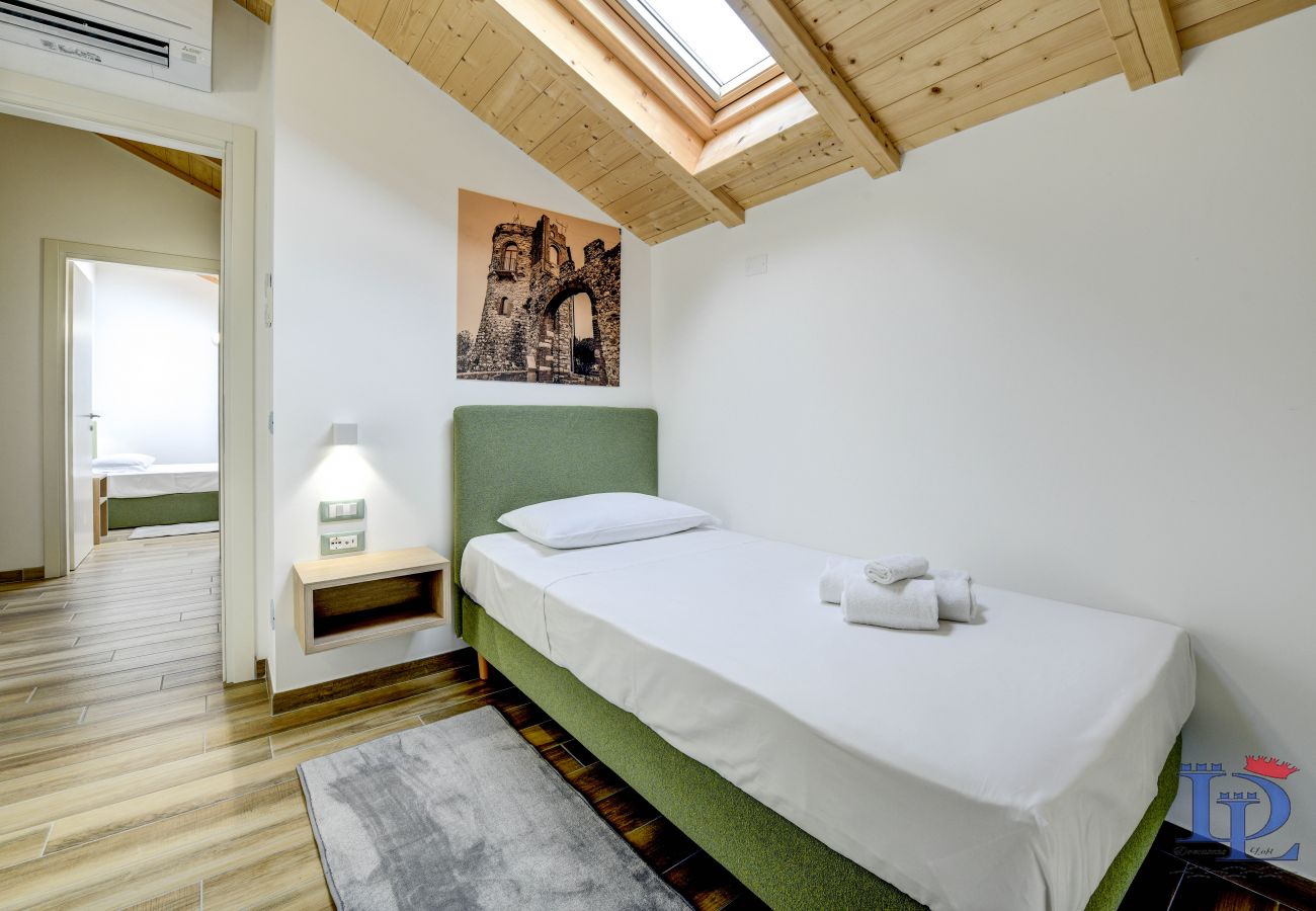 Desenzanoloft, apartment, holiday home, Desenzano, Lake Garda, Sirmione, Vacation rental, holiday house