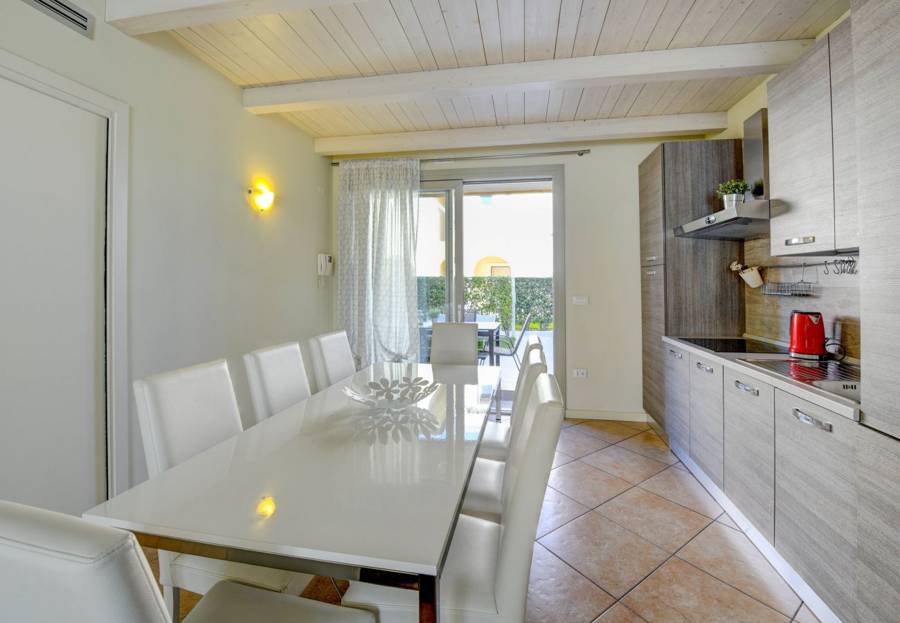 Apartment in Manerba del Garda - Casa della Romantica by Garda FeWo